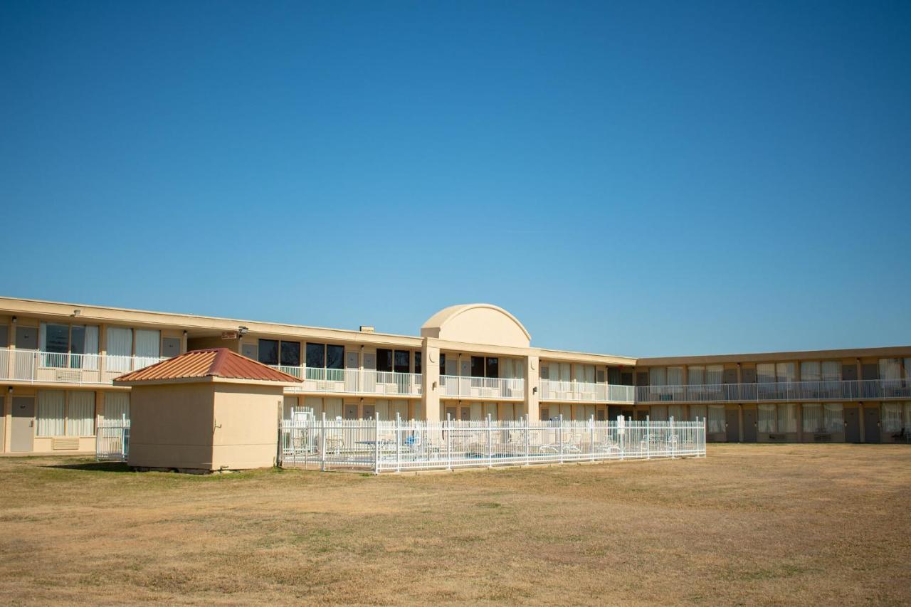 Days Inn By Wyndham Hillsboro Tx Esterno foto