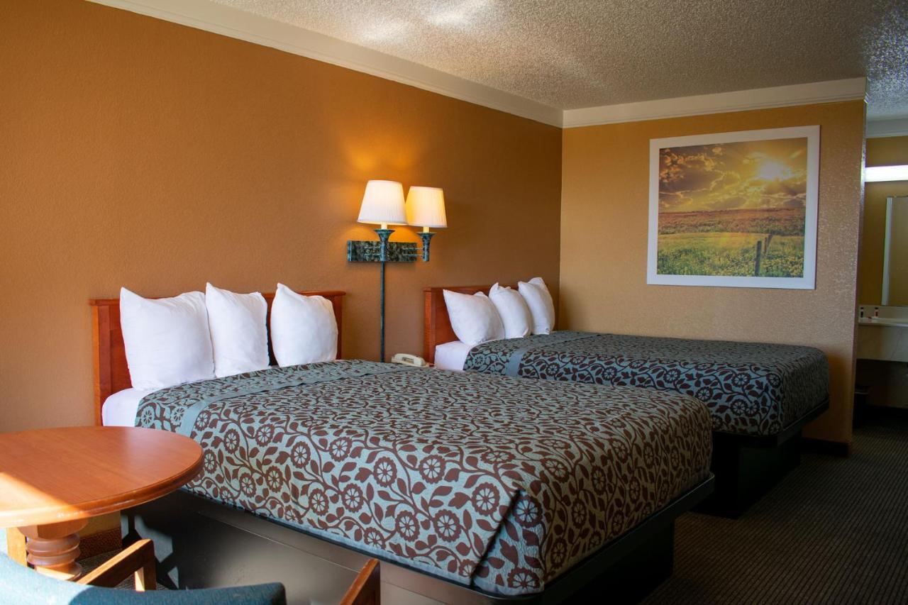 Days Inn By Wyndham Hillsboro Tx Esterno foto