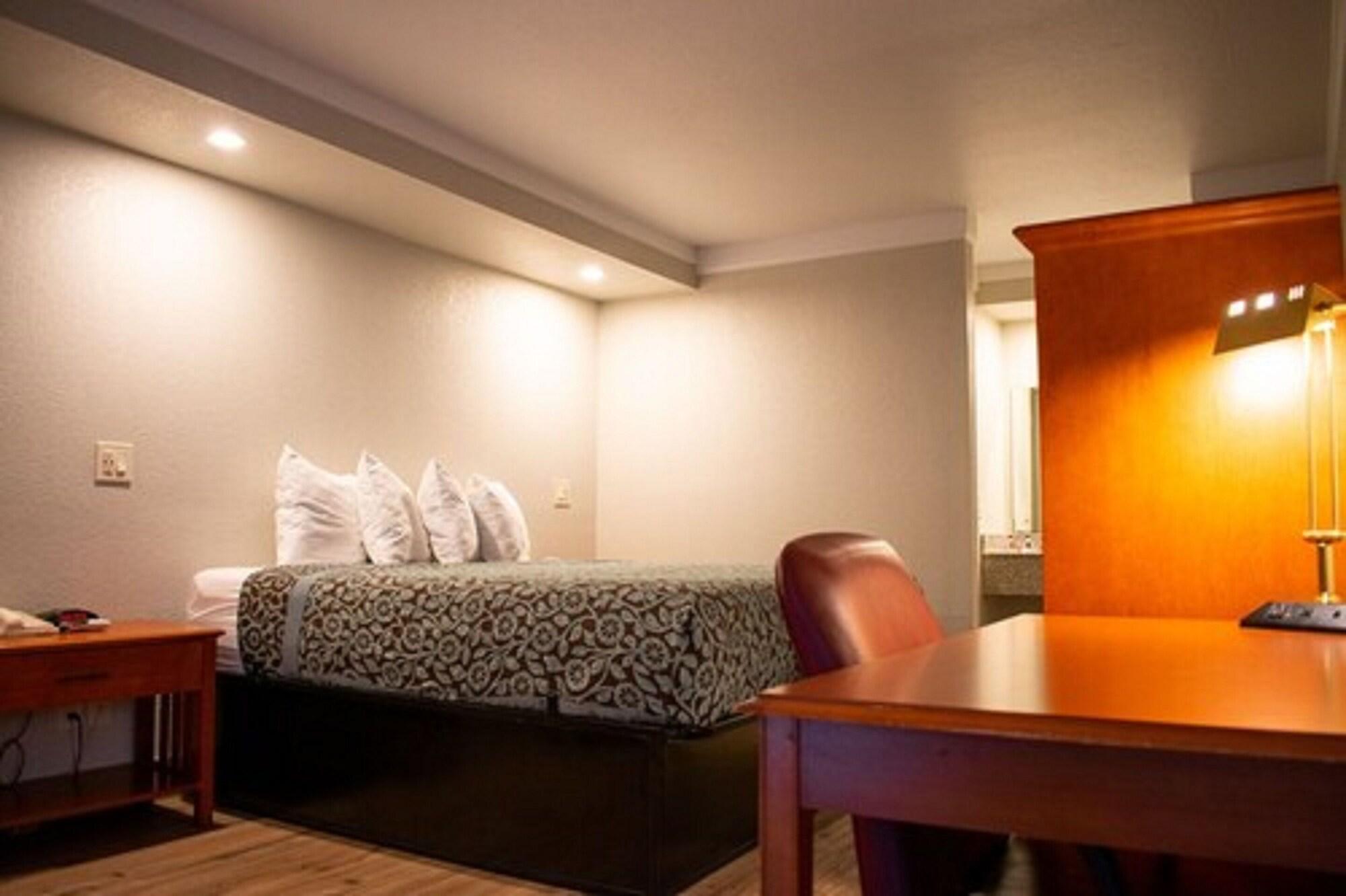 Days Inn By Wyndham Hillsboro Tx Esterno foto