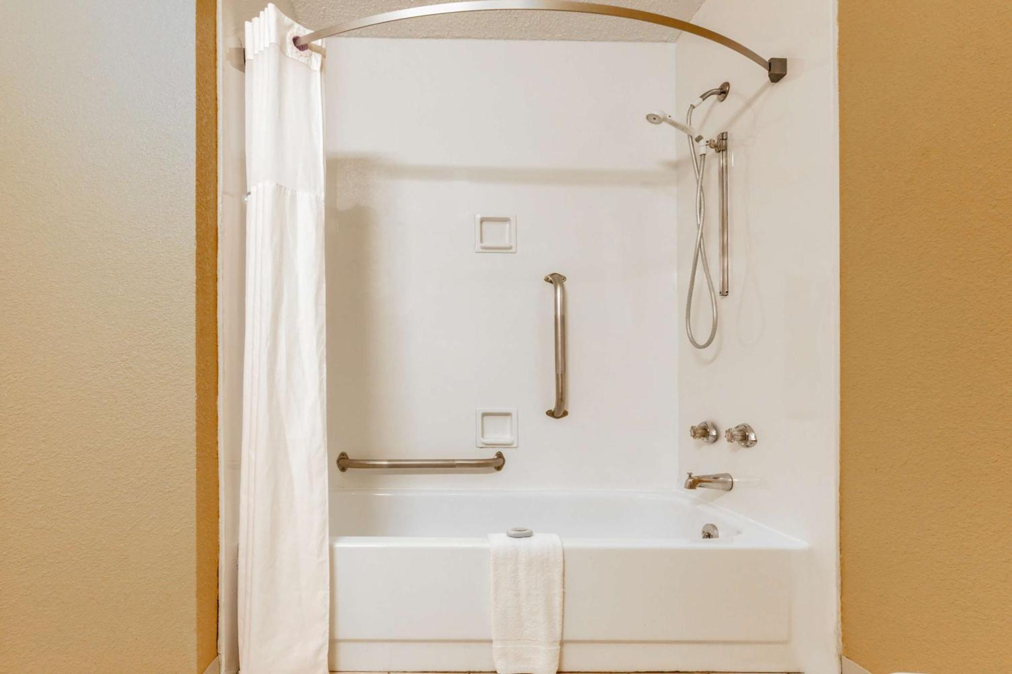 Days Inn By Wyndham Hillsboro Tx Esterno foto
